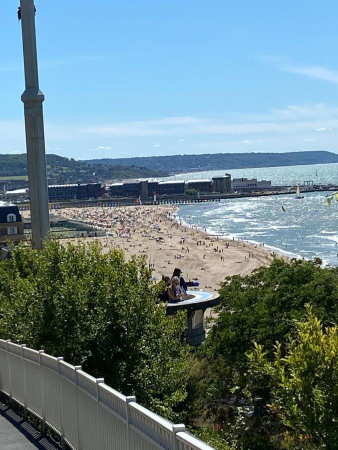 Appartement Face Mer Avec Terrasse Et Parking Trouville-sur-Mer Buitenkant foto